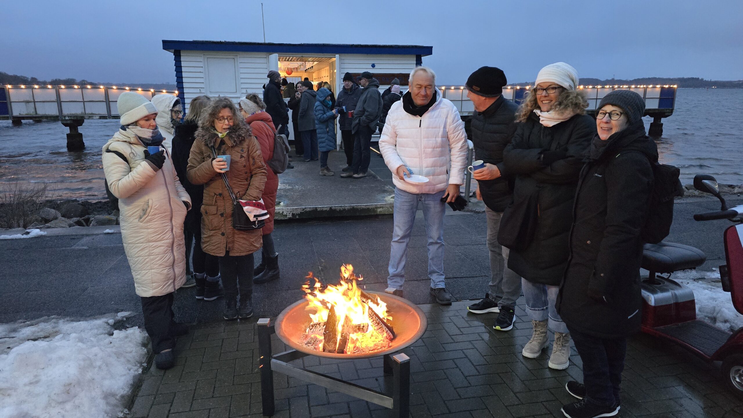 Biike 2026 Feuerstelle mit Besuchern